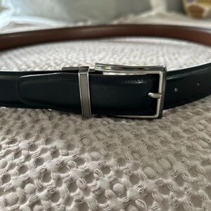 LIKE NEW MENS PERRY ELLIS REVERSIBLE LEATHER BELT 42